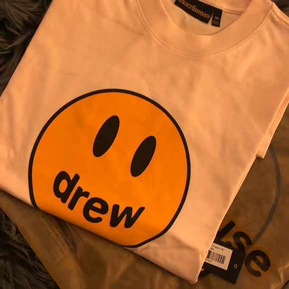 Drew House tee
Size Medium
Cream color
Fall 22’ release - Picture 2 of 4
